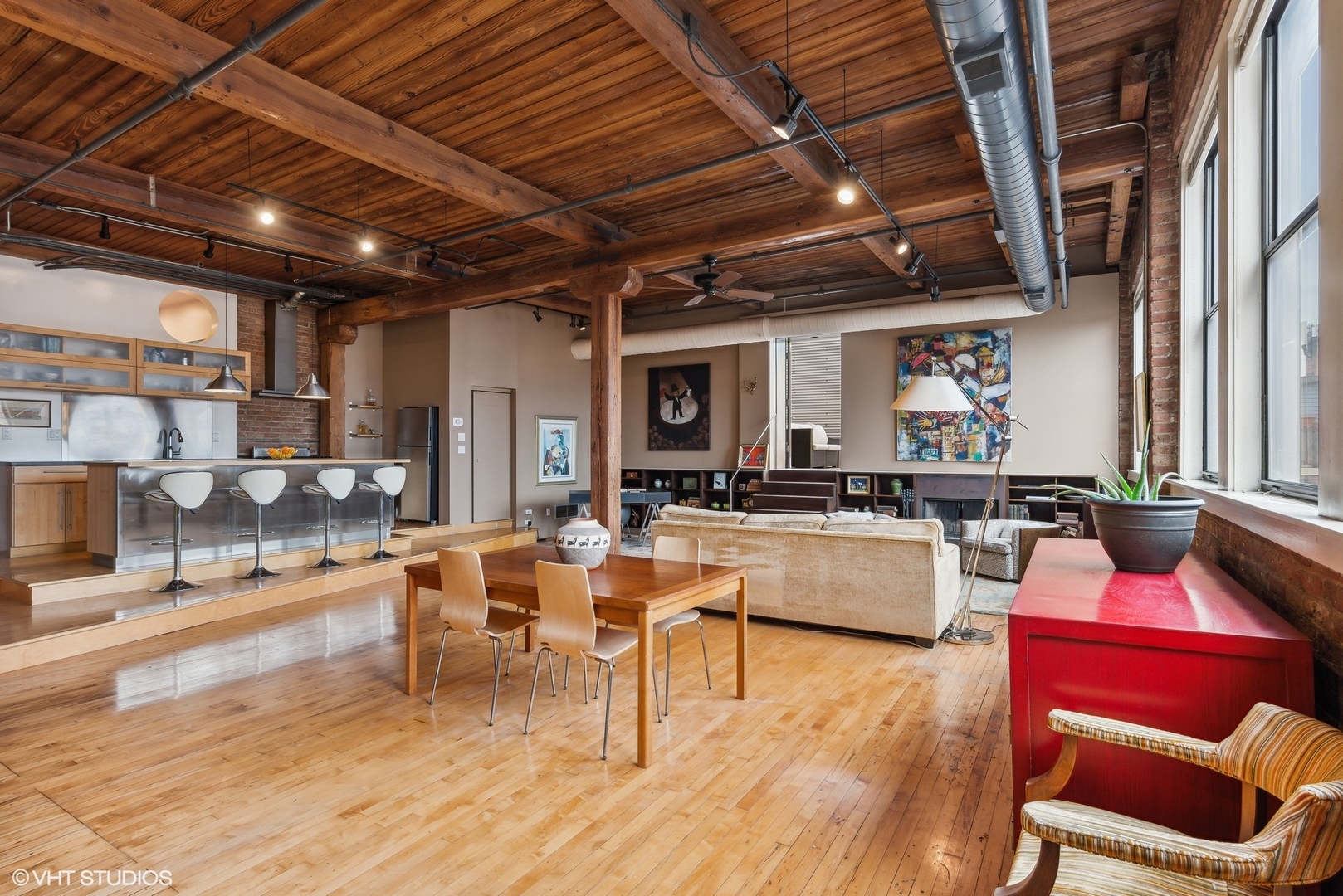 411 South Sangamon Street, Unit 8E Chicago, IL 60607 - Photo 9 of 25 a living room with furniture and a wooden floor