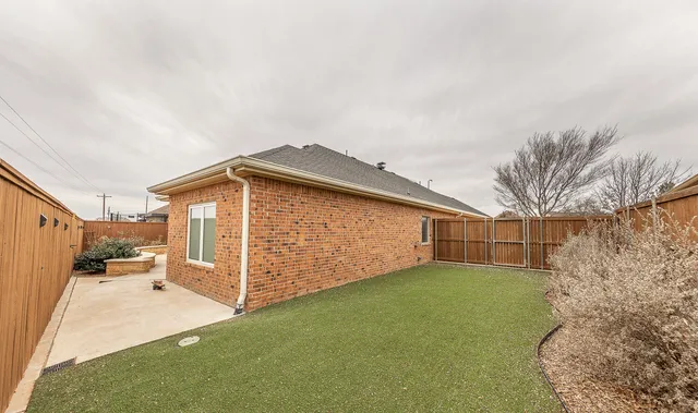 $315,000 | 8 Wilshire Boulevard, Lubbock, TX 79416