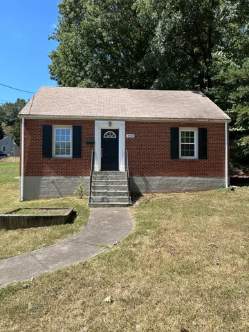 $1,350 | 3033 Garden City Boulevard Southeast, Roanoke, VA 24014