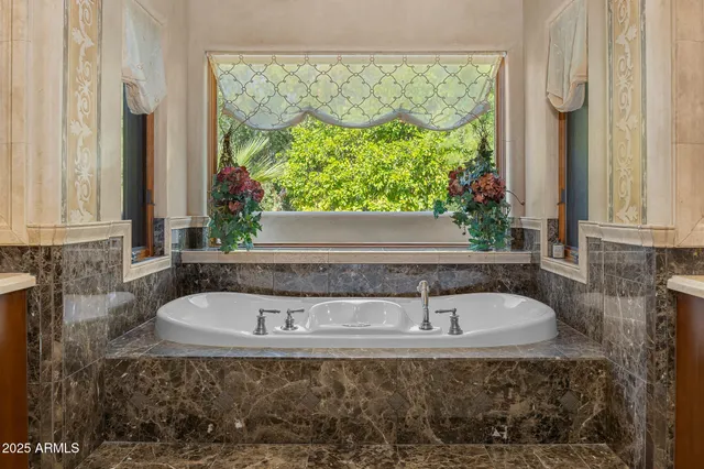 $6,900,000 | 6000 North Palo Cristi Road, Paradise Valley, AZ 85253