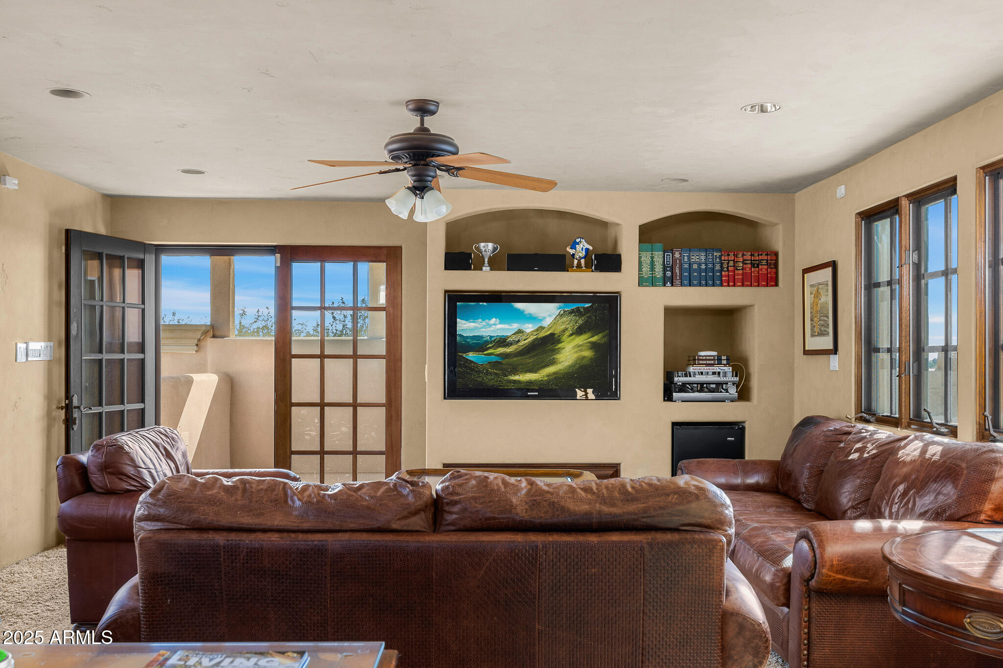 6000 North Palo Cristi Road Paradise Valley, AZ 85253 - Photo 30 of 62 a living room with furniture and a window
