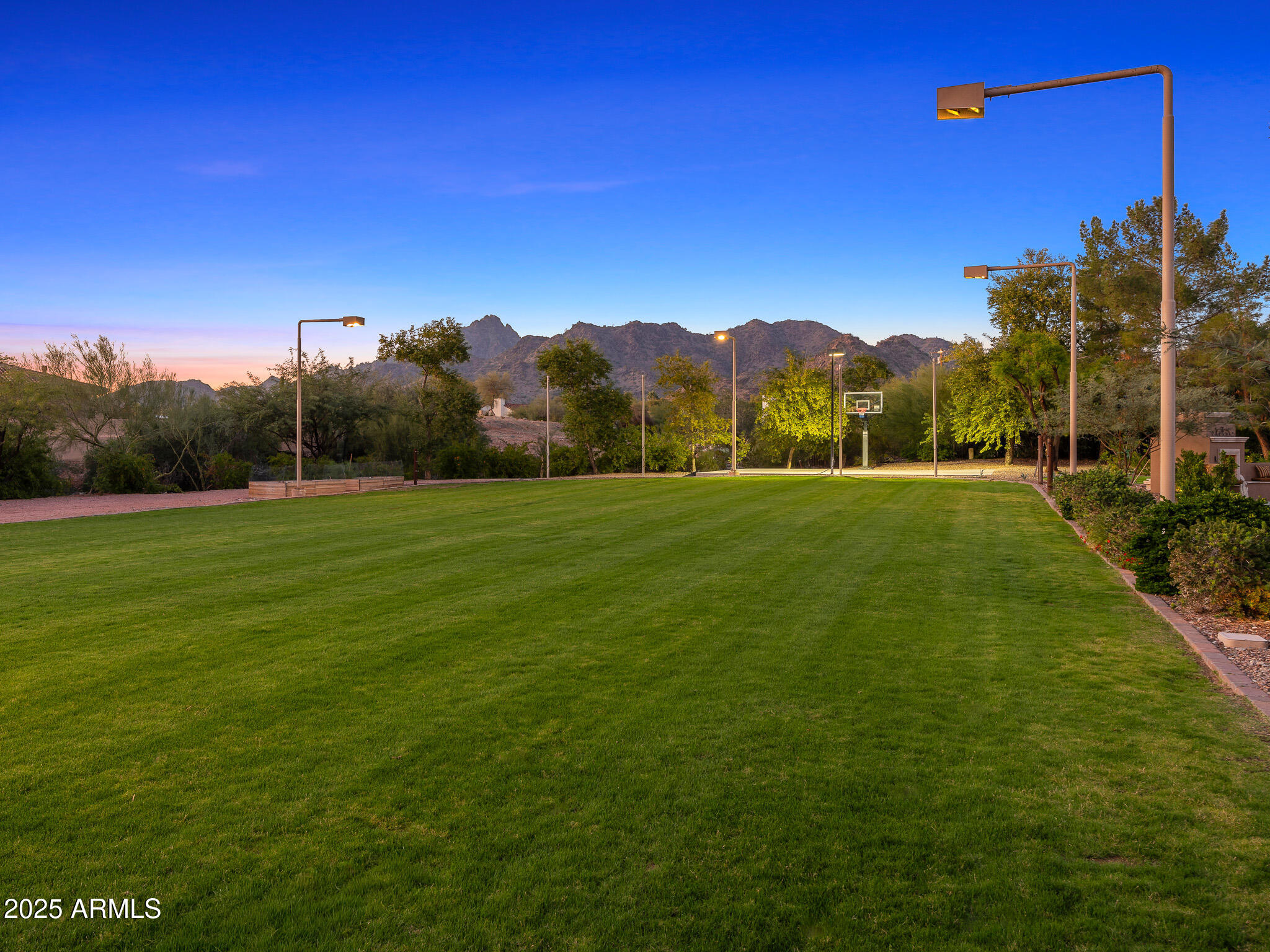 6000 North Palo Cristi Road Paradise Valley, AZ 85253 - Photo 55 of 62 55horse run_twilight