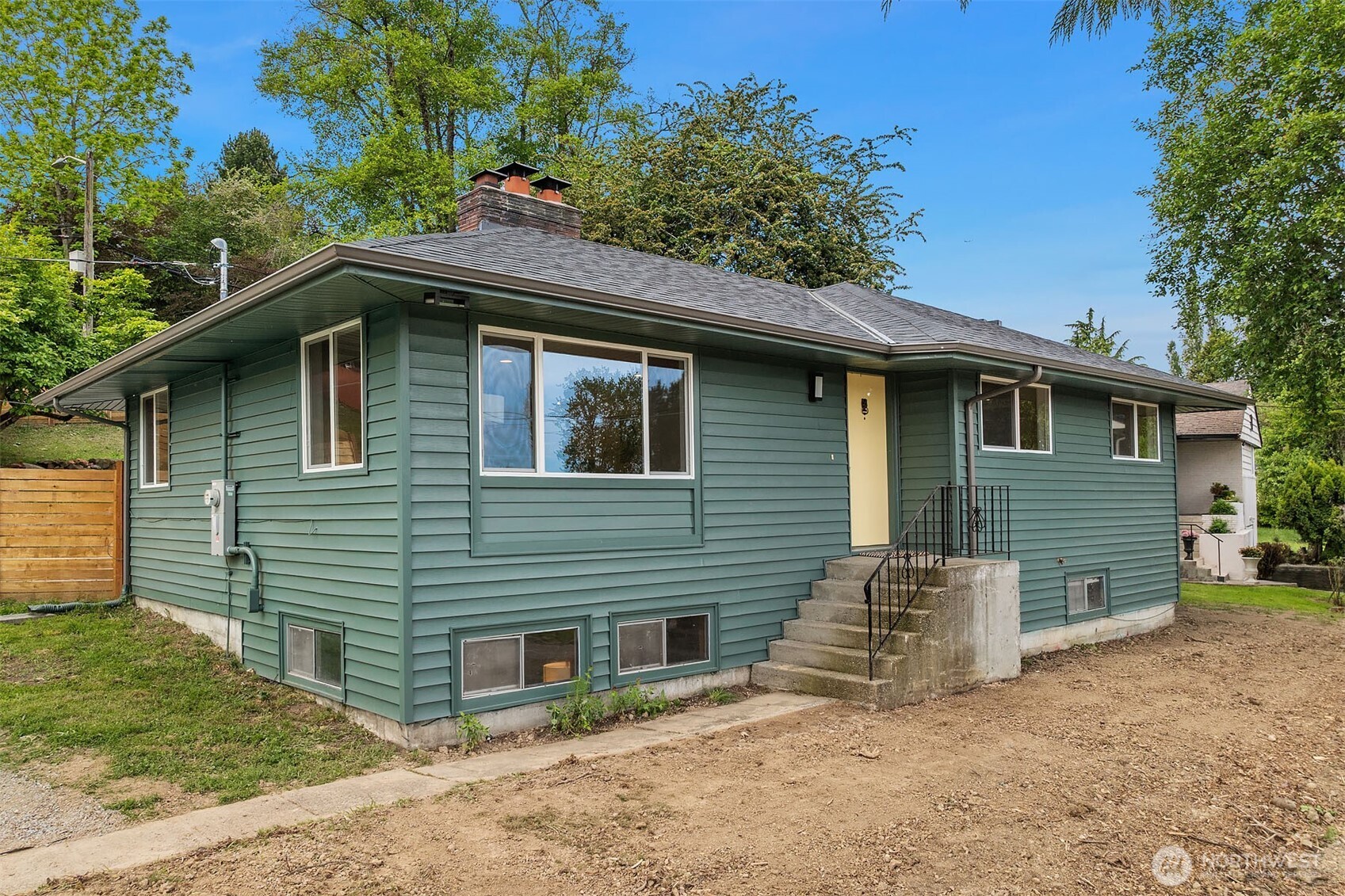 9275 Renton Avenue South Seattle, WA 98118 - Photo 6 of 34