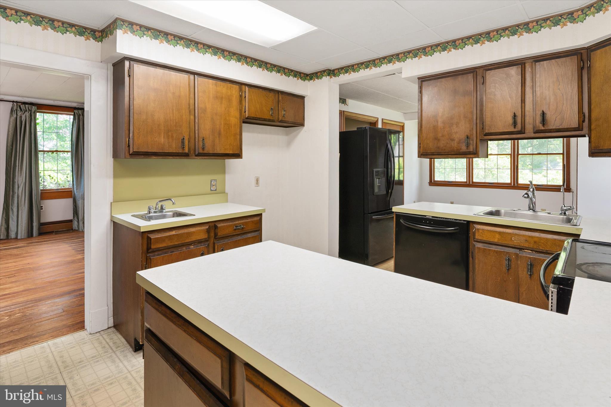 818 Annapolis Road Gambrills, MD 21054 - Photo 11 of 29 Kitchen