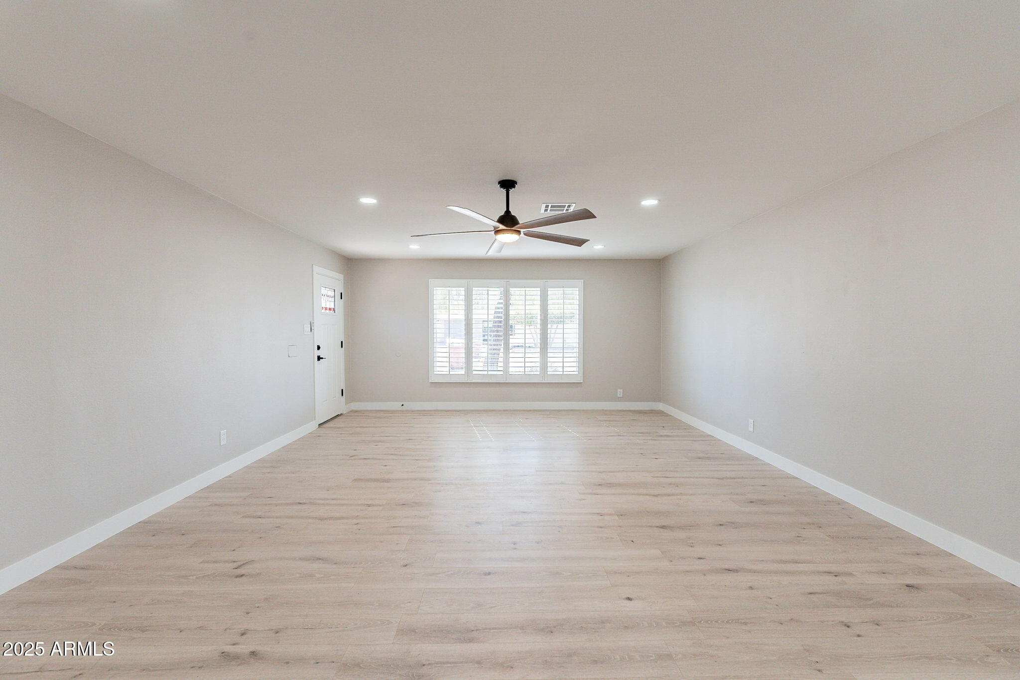 8202 East Piccadilly Road Scottsdale, AZ 85251 - Photo 12 of 35 Main Living Area