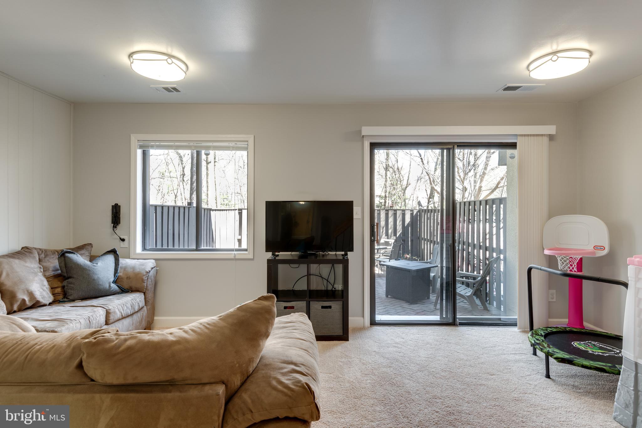 2192 Cartwright Place Reston, VA 20191 - Photo 22 of 34 Gallery Image 22