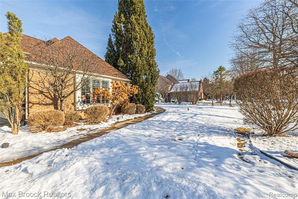 41450 Mission Lane Novi, MI 48167 - Photo 31 of 44