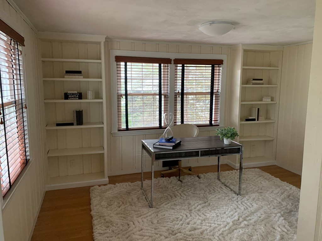 20 Edgewater Drive Wellesley, MA 02481 - Photo 6 of 7