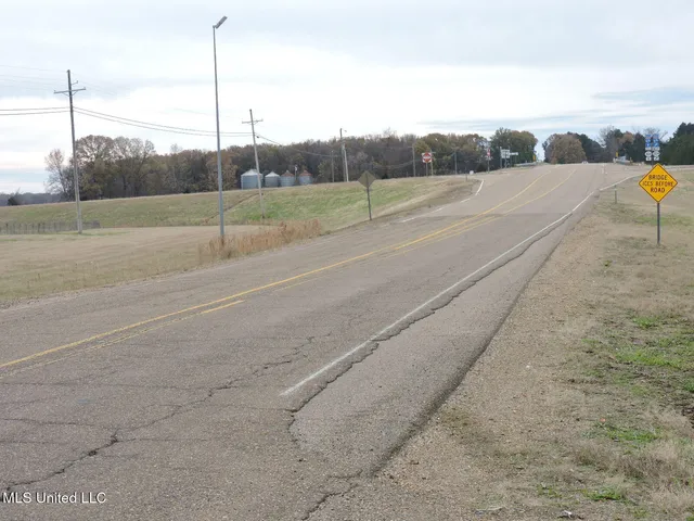 $2,950,000 | 0 Fogg Road North, Nesbit, MS 38651