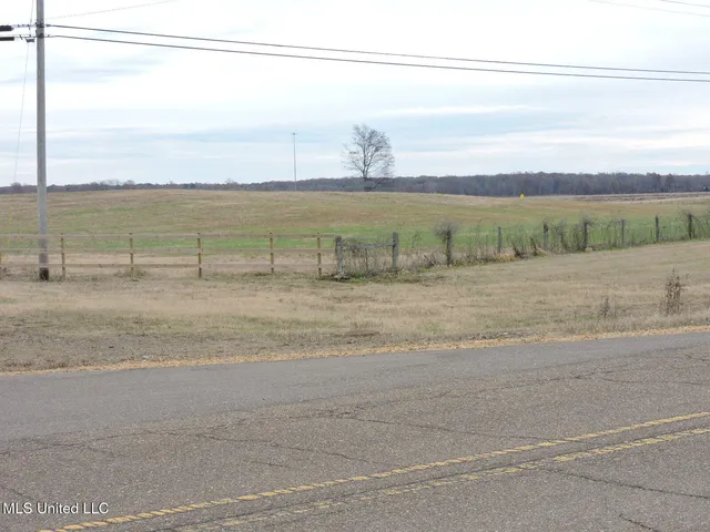 $2,950,000 | 0 Fogg Road North, Nesbit, MS 38651