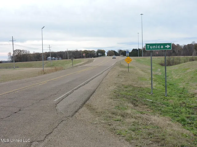 $2,950,000 | 0 Fogg Road North, Nesbit, MS 38651