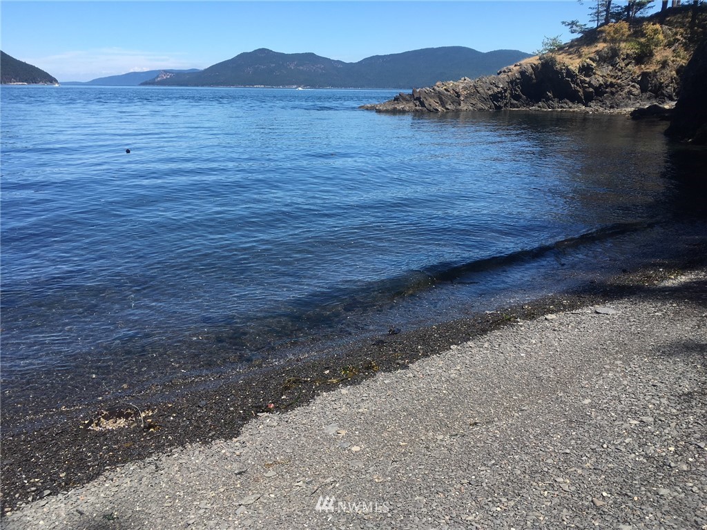 40 Pass View Road Anacortes, WA 98221 - Photo 3 of 5