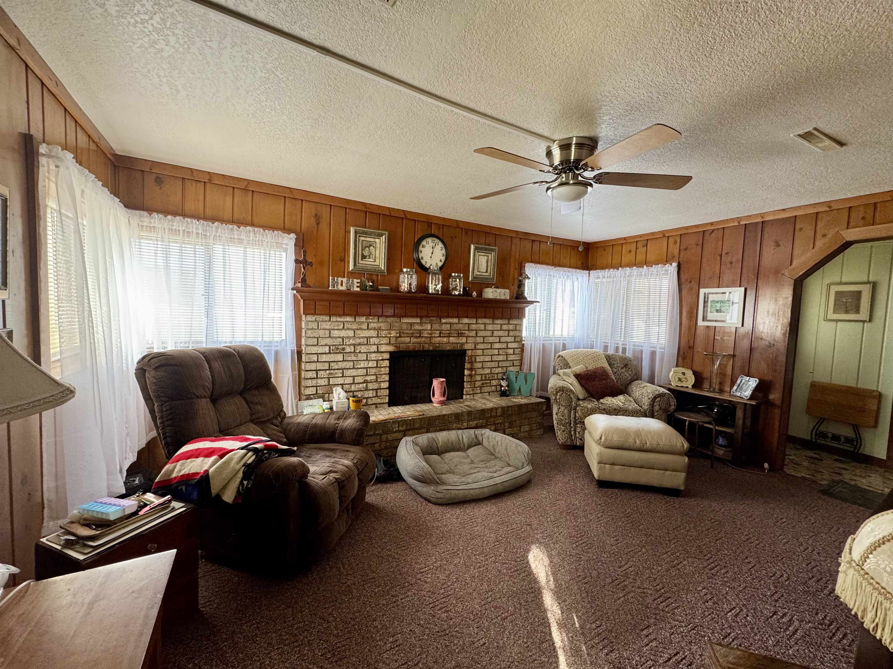 2138 Lavelle Road Flint, MI 48504 - Photo 11 of 20 50165091-e3446a66-8c95-458d-bf84-c9eb5321e8ec.JPG