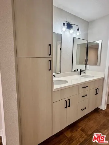 $4,063 | 7660 Beverly Boulevard, Unit 324, Los Angeles, CA 90036