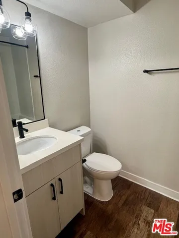 $4,063 | 7660 Beverly Boulevard, Unit 324, Los Angeles, CA 90036