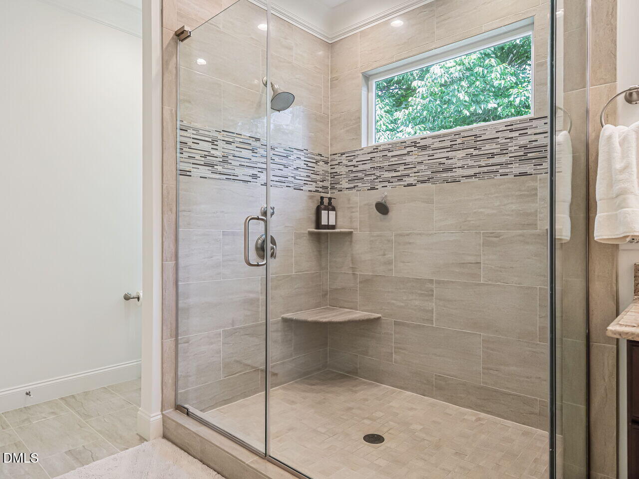 609 New Road Raleigh, NC 27608 - Photo 24 of 54 025-1280x960-primary-bathroom