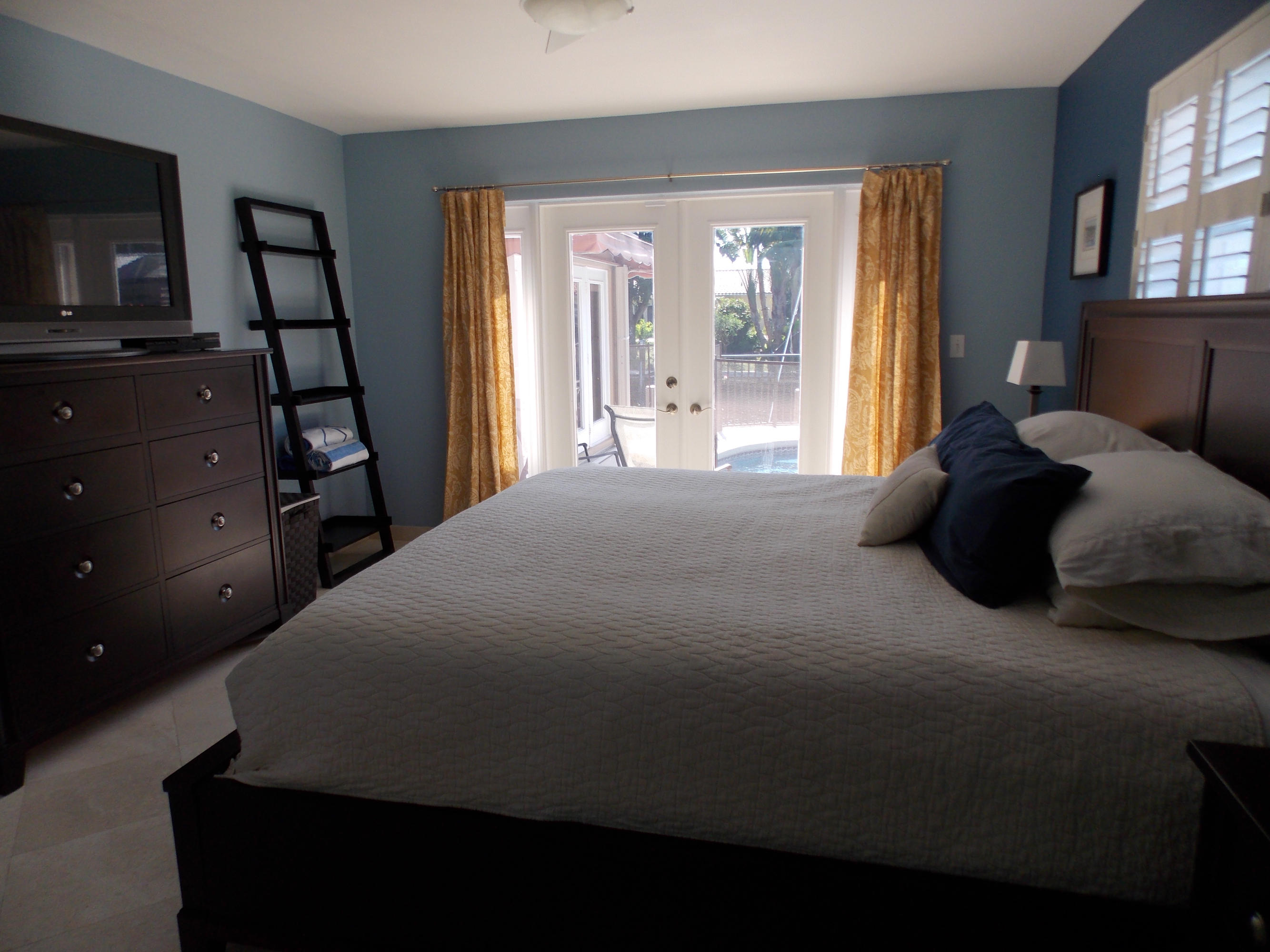 1201 Southwest 4th Court Boca Raton, FL 33432 - Photo 23 of 30 MASTER BEDROOM