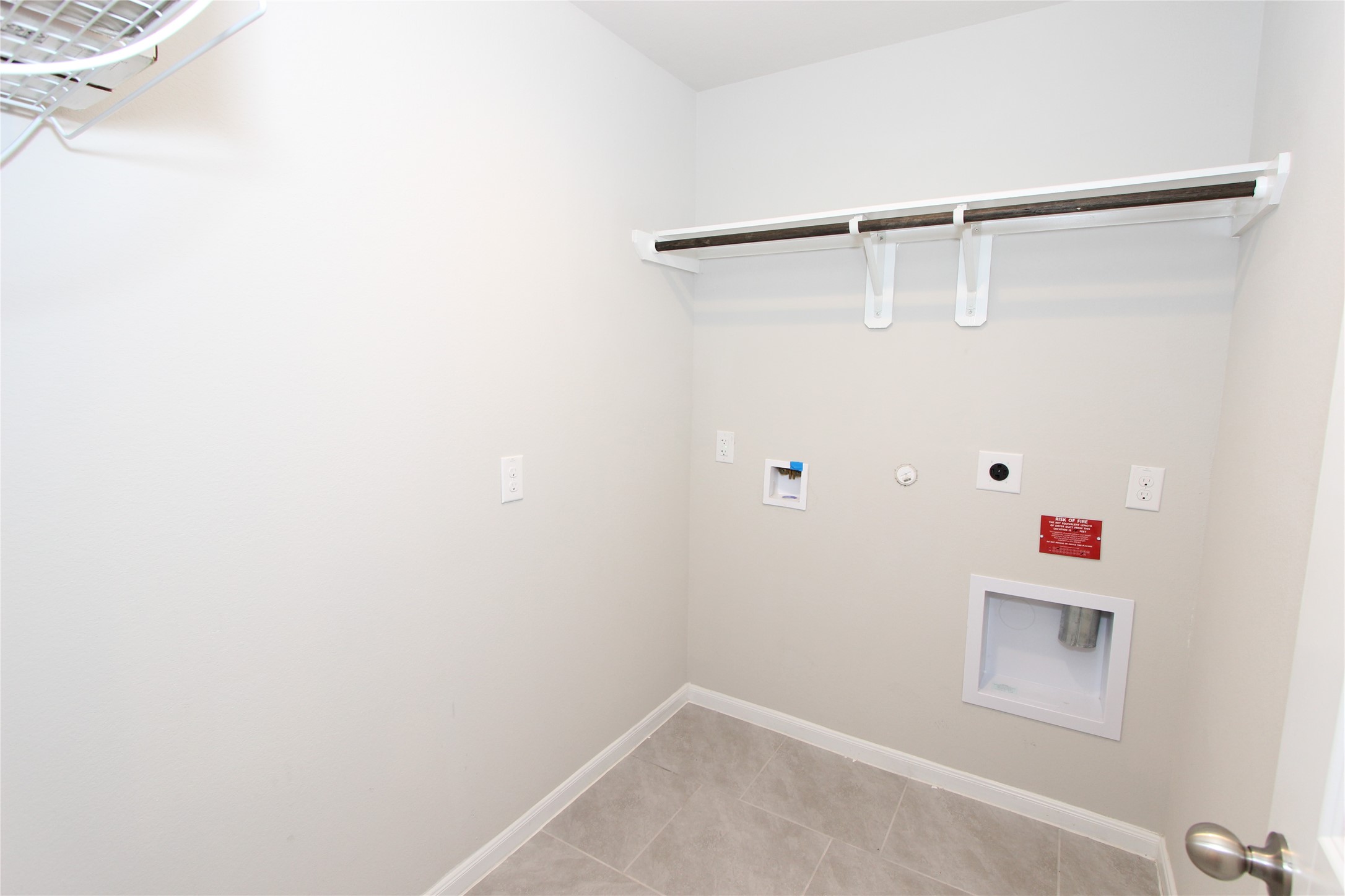 1303 Keaton Court Rosenberg, TX 77469 - Photo 18 of 22 Washer/Dryer connections