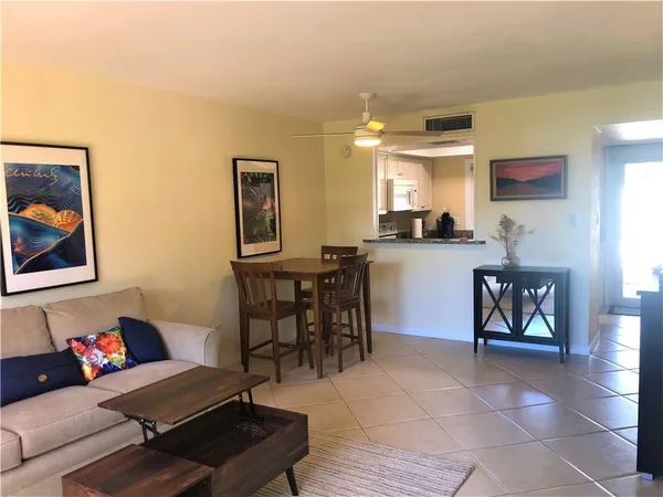 $1,900 | 2805 North Hwy A1A, Unit F, Fort Pierce, FL 34949