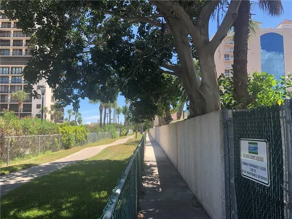 $1,900 | 2805 North Hwy A1A, Unit F, Fort Pierce, FL 34949