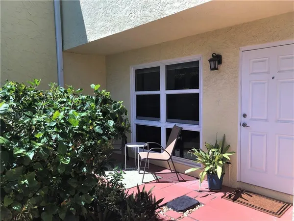 $1,900 | 2805 North Hwy A1A, Unit F, Fort Pierce, FL 34949