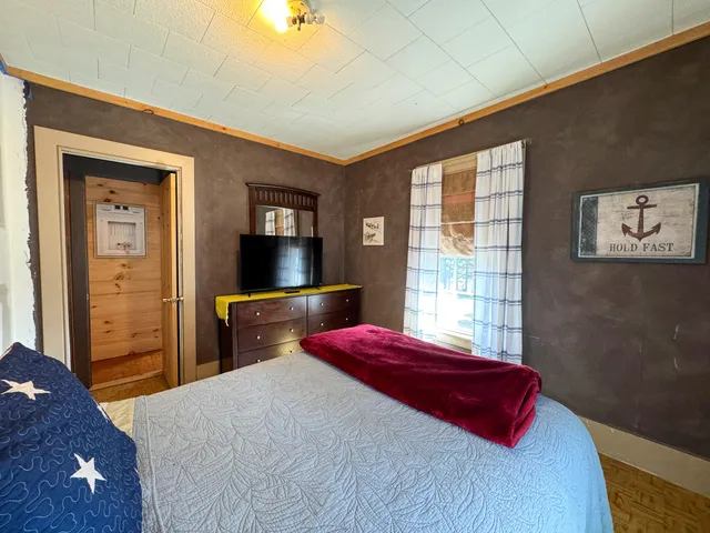 $260,000 | 96 Houlton Road, Island Falls, ME 04747