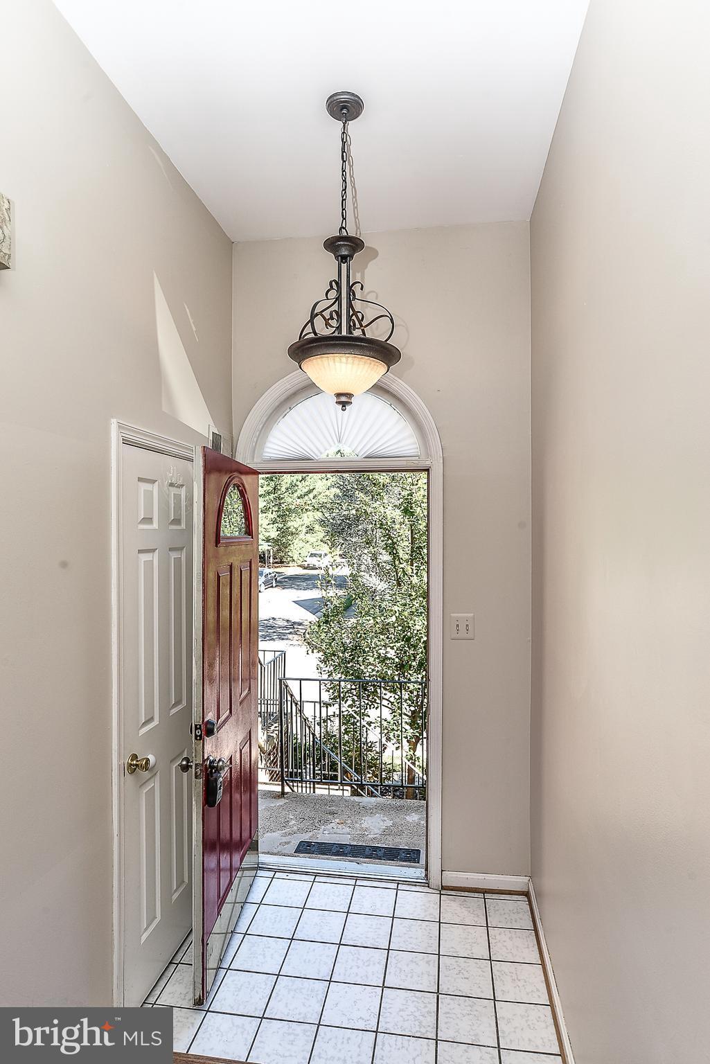 6352 English Ivy Way Springfield, VA 22152 - Photo 2 of 22 Interior (General)