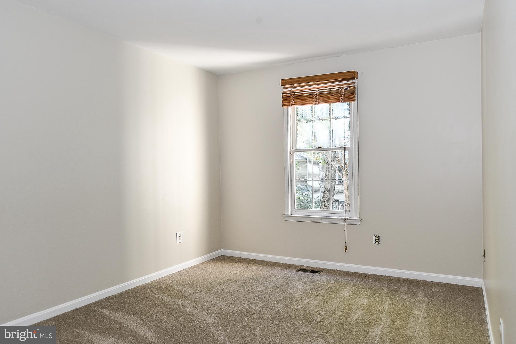 6352 English Ivy Way Springfield, VA 22152 - Photo 16 of 22 Bedroom