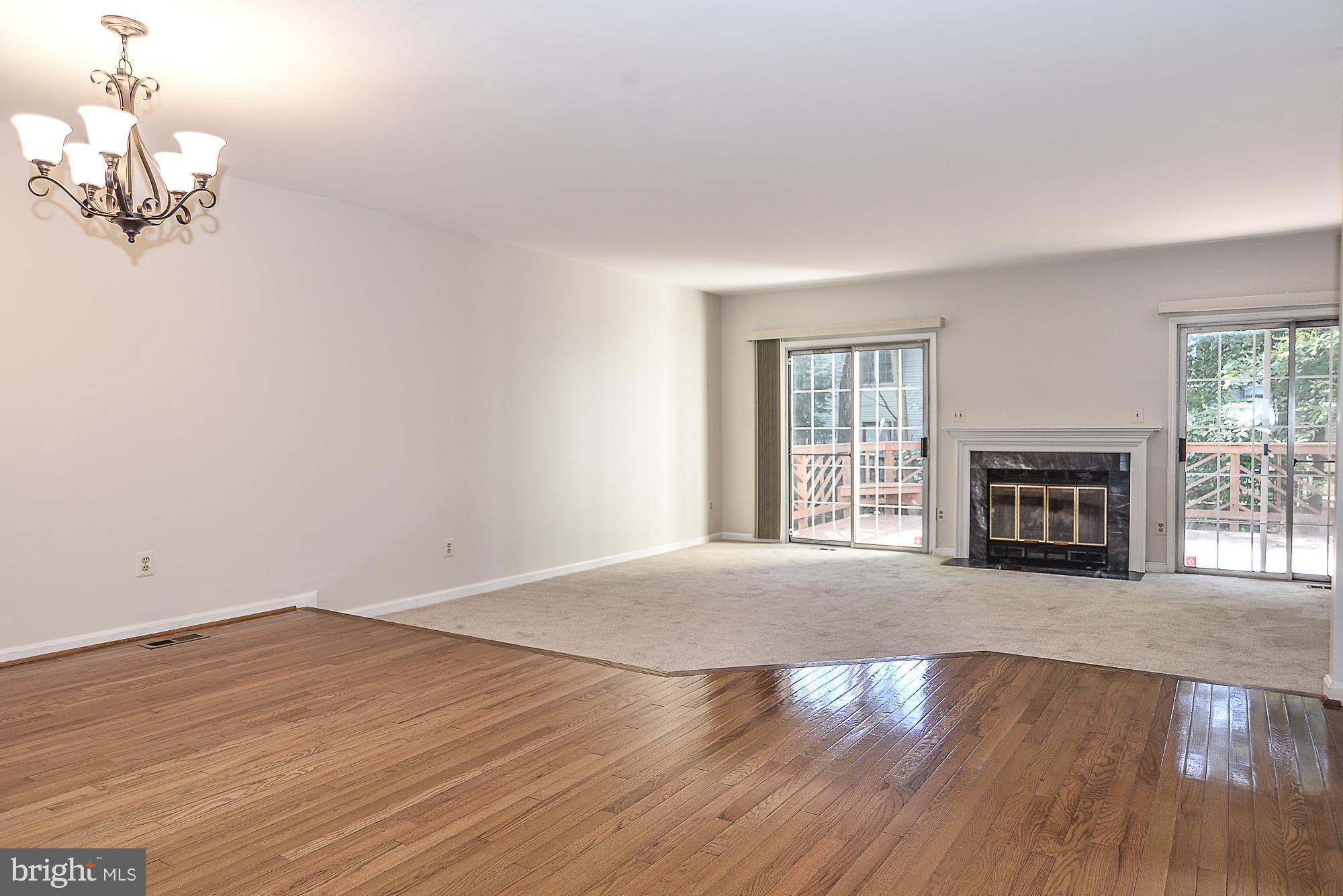 6352 English Ivy Way Springfield, VA 22152 - Photo 4 of 22 Living Room