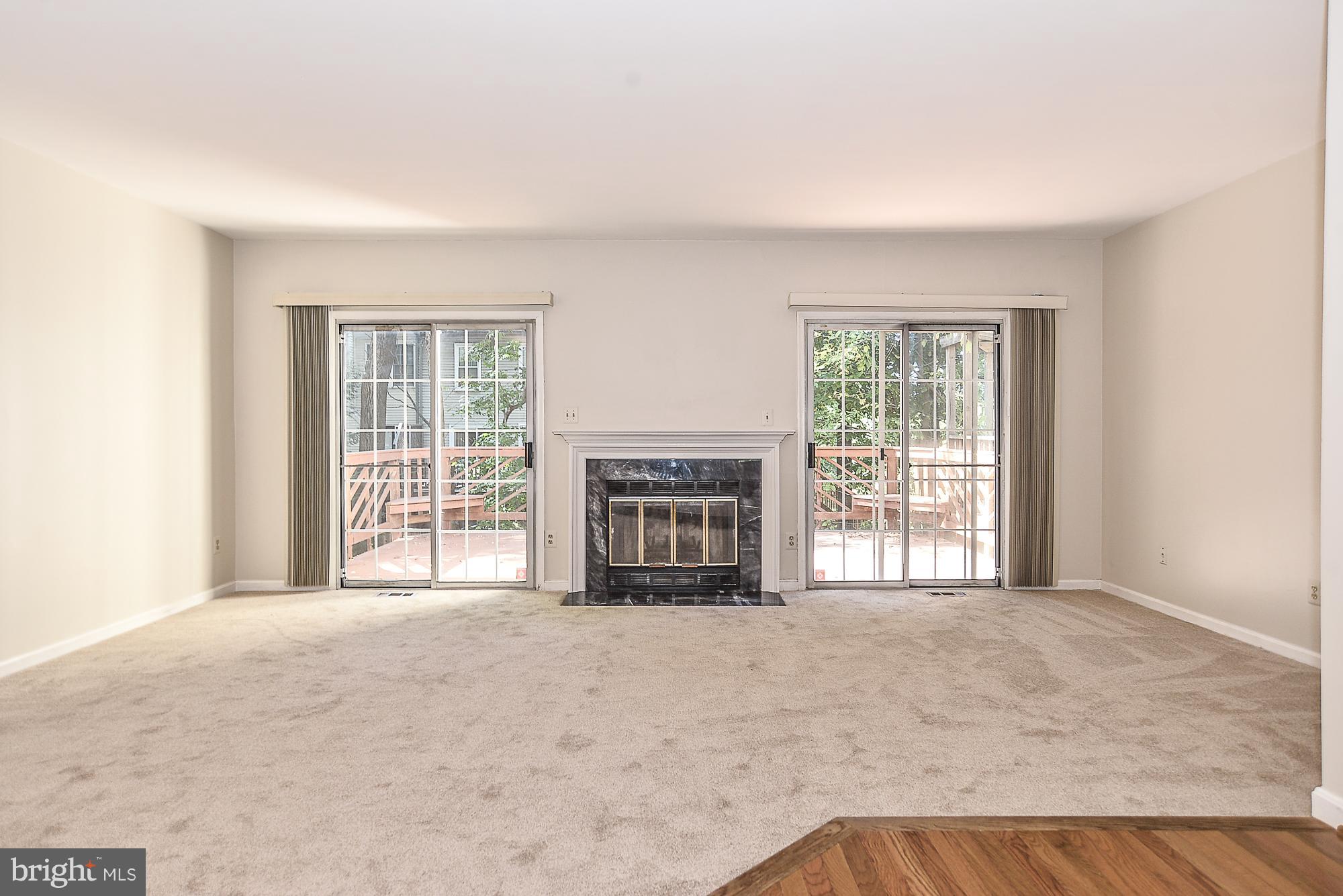 6352 English Ivy Way Springfield, VA 22152 - Photo 7 of 22 Living Room
