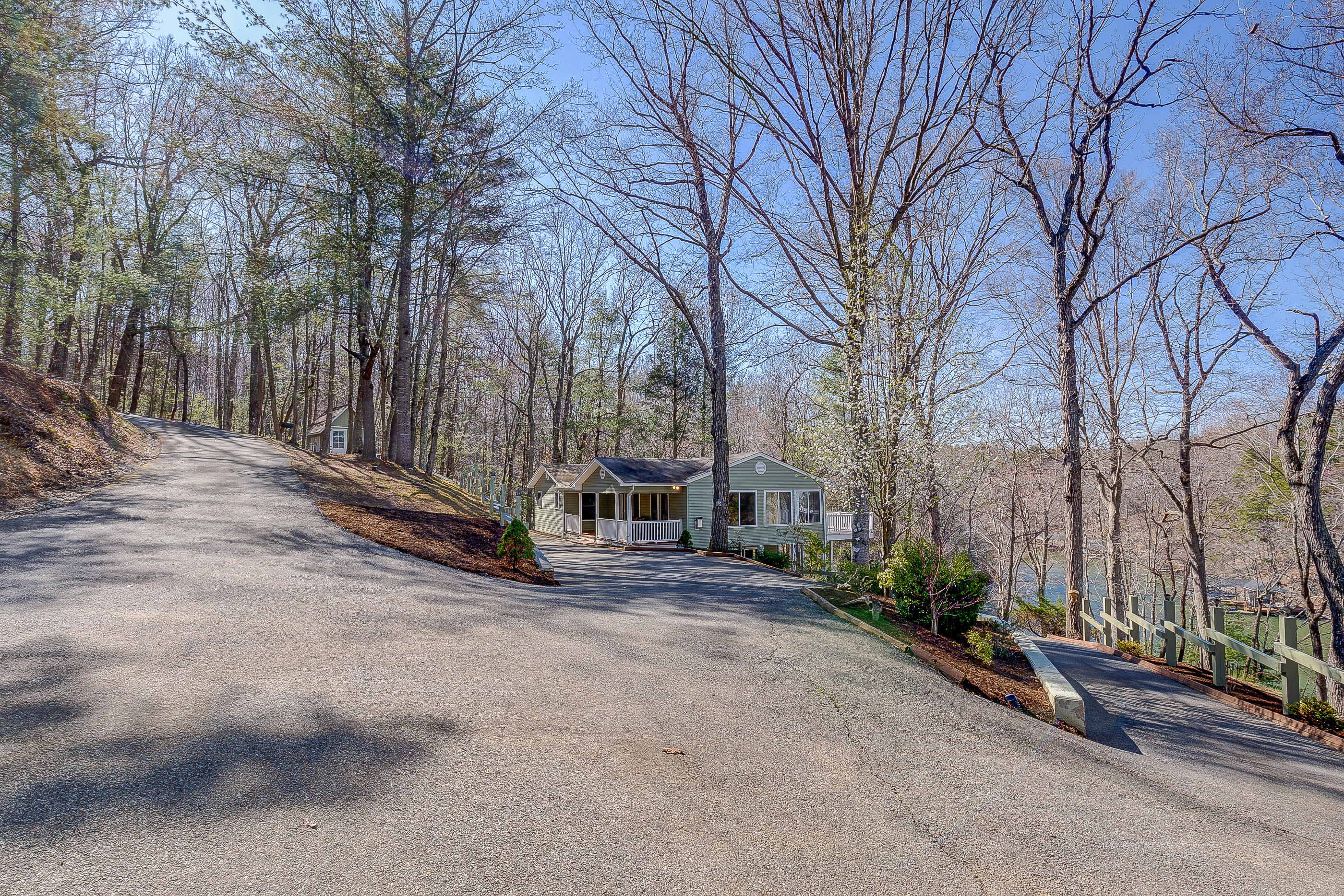 1217 Ellis Road Hardy, VA 24101 - Photo 2 of 50 111