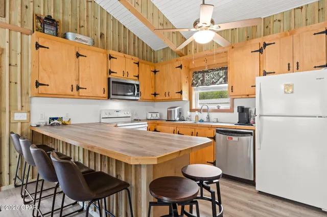 $209,900 | 674 Bryant Landing Road, Wewahitchka, FL 32465