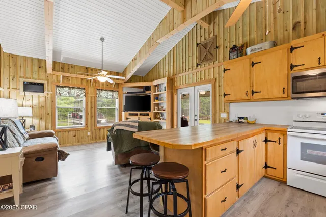 $209,900 | 674 Bryant Landing Road, Wewahitchka, FL 32465