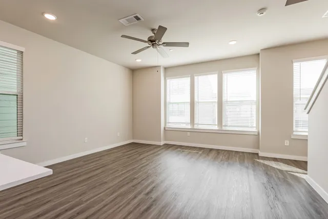 $1,935 | 18616 Whimsic Alley, Shenandoah, TX 77385