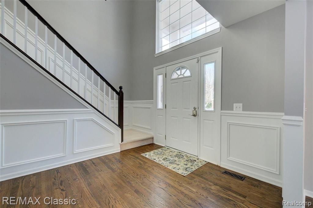 1014 Pointe Pl Boulevard Rochester, MI 48307 - Photo 9 of 80