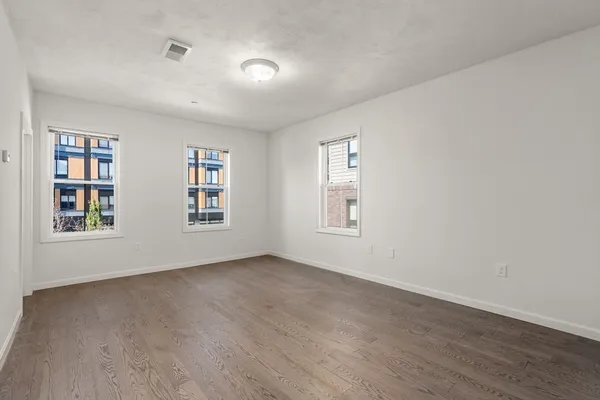 $2,450 | 599 Broadway, Unit 2F, Everett, MA 02149