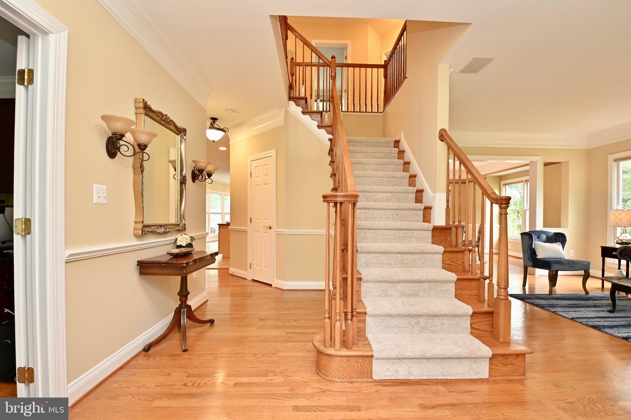6202 Garden Road Springfield, VA 22152 - Photo 2 of 91 Elegant Entryway