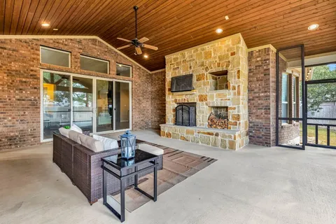 $699,000 | 221 Garden Gate Lane, Liberty Hill, TX 78642