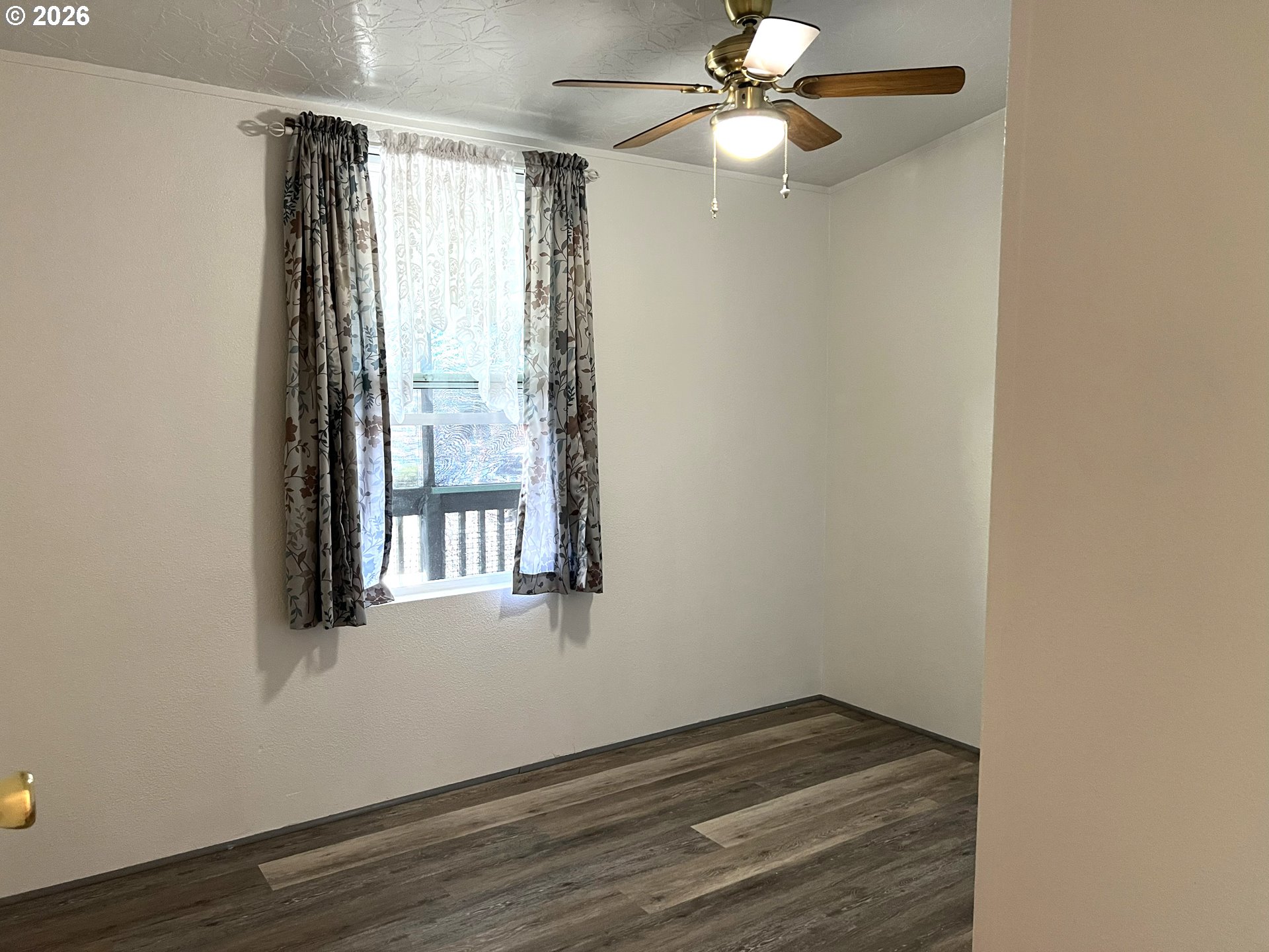 909 Shadow Ranch Lane Roseburg, OR 97470 - Photo 15 of 24 Bedroom