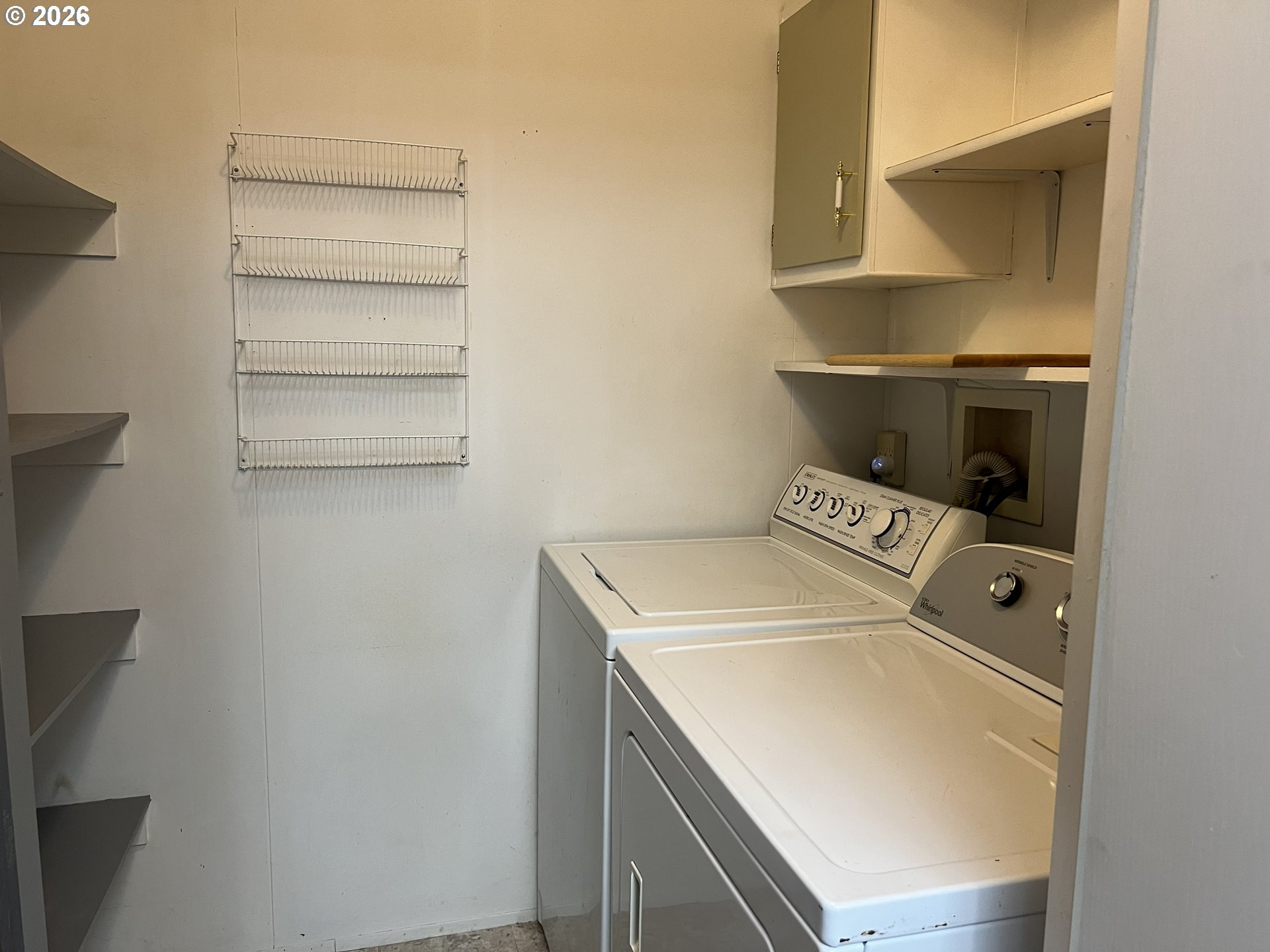 909 Shadow Ranch Lane Roseburg, OR 97470 - Photo 24 of 24 Laundry