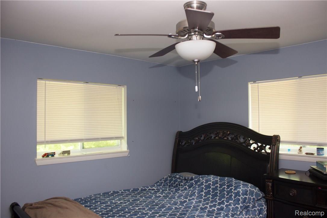 48445 Willow Road Belleville, MI 48111 - Photo 9 of 23 IMG_3414.jpg