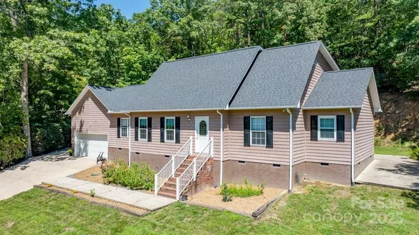 $332,000 | 1039 Deep Woods Drive, Marion, NC 28752