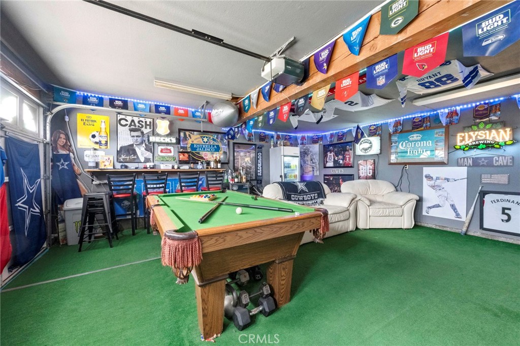 3684 North Veronica Court Rialto, CA 92377 - Photo 53 of 75 a view of an chairs and table in a patio