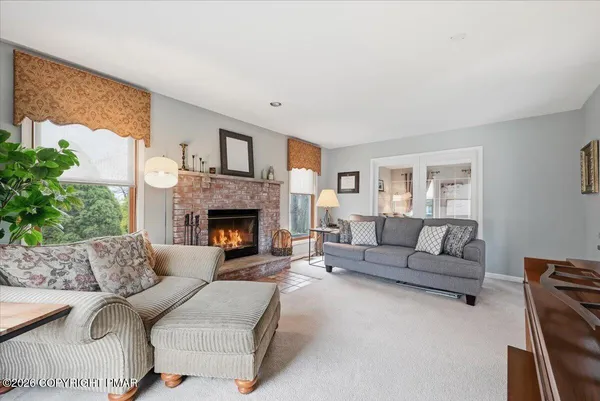 $368,000 | 277 Northpark Drive West, East Stroudsburg, PA 18302