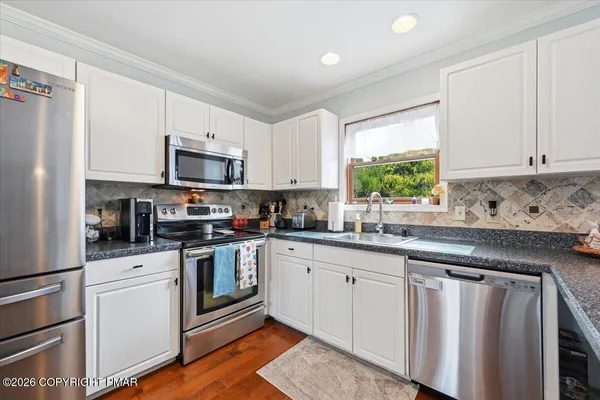 $368,000 | 277 Northpark Drive West, East Stroudsburg, PA 18302