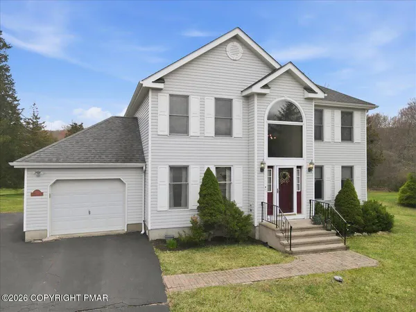 $368,000 | 277 Northpark Drive West, East Stroudsburg, PA 18302