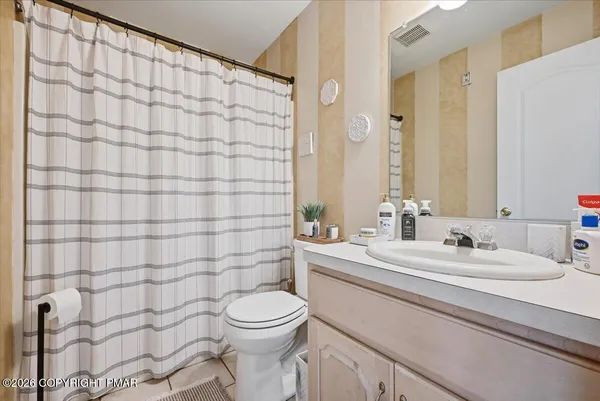 $368,000 | 277 Northpark Drive West, East Stroudsburg, PA 18302