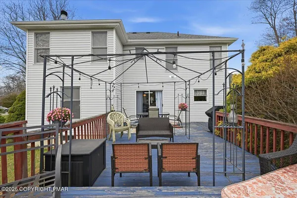 $368,000 | 277 Northpark Drive West, East Stroudsburg, PA 18302