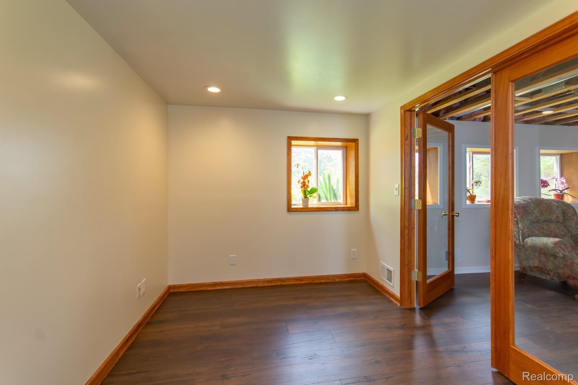 5568 Lum Road Attica, MI 48412 - Photo 30 of 45 DSC_7668enf.jpg