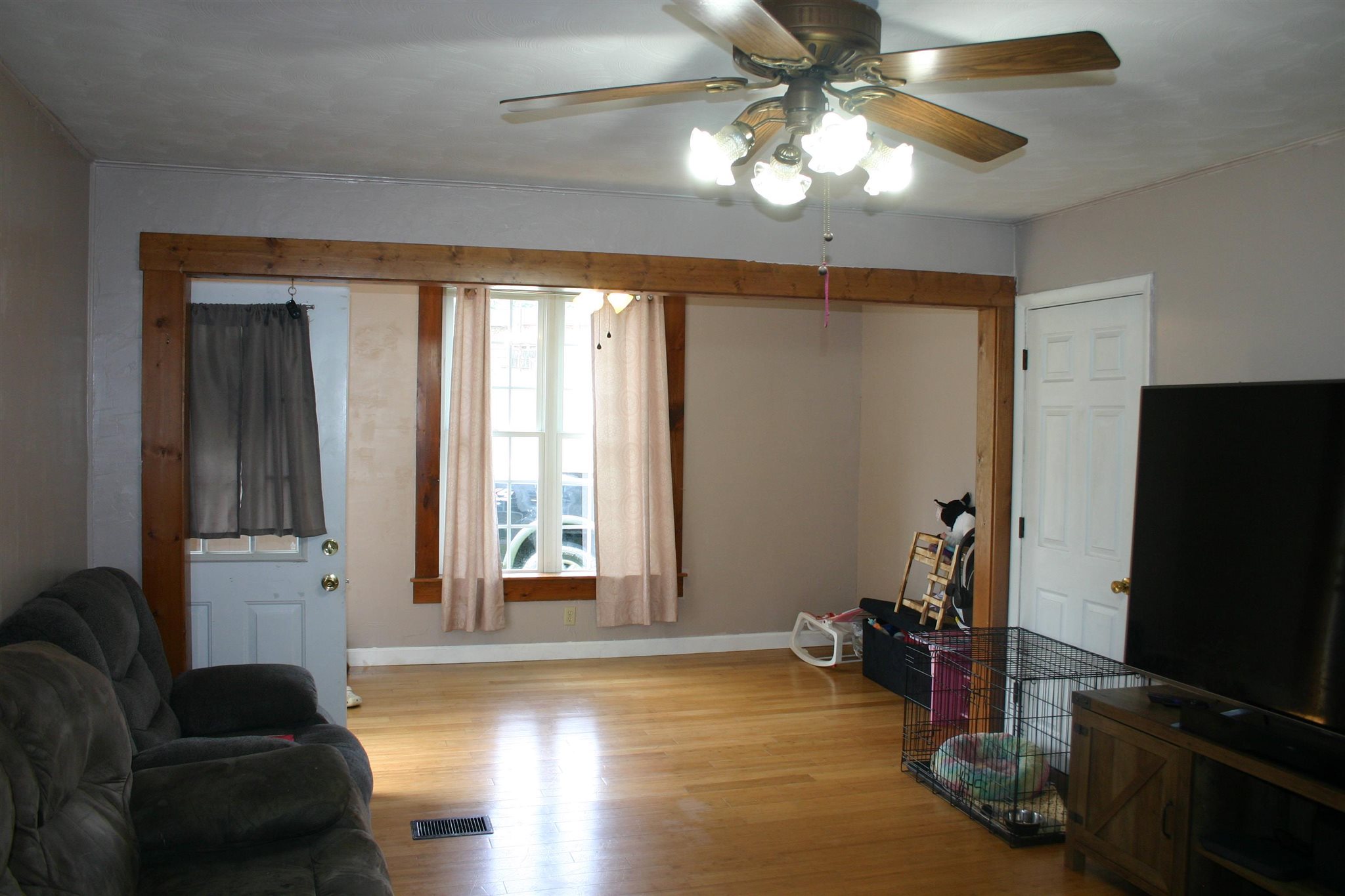 252 East Riverside Drive Timberville, VA 22853 - Photo 5 of 14 Gallery Image 5